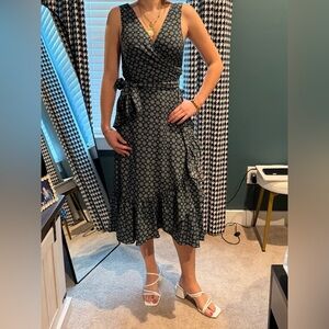 Tory Burch, size 8, Elegant Black, White, and Green Wrap Dress, like new